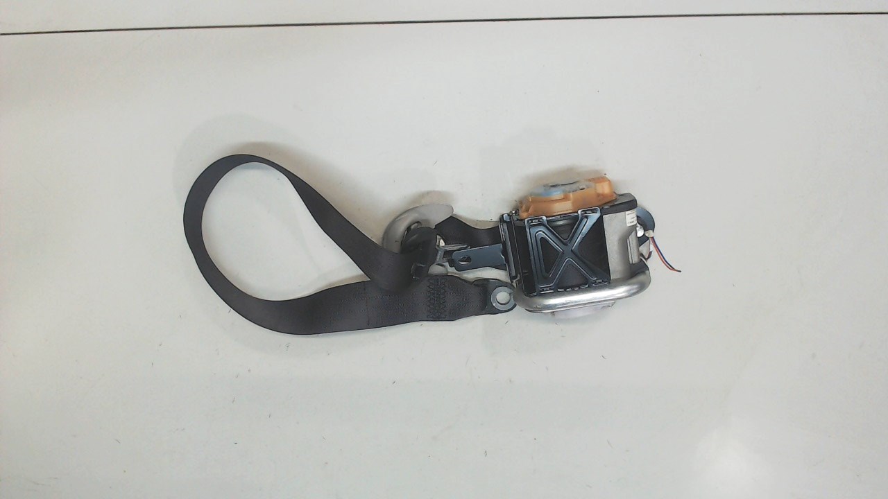 Ремень безопасности