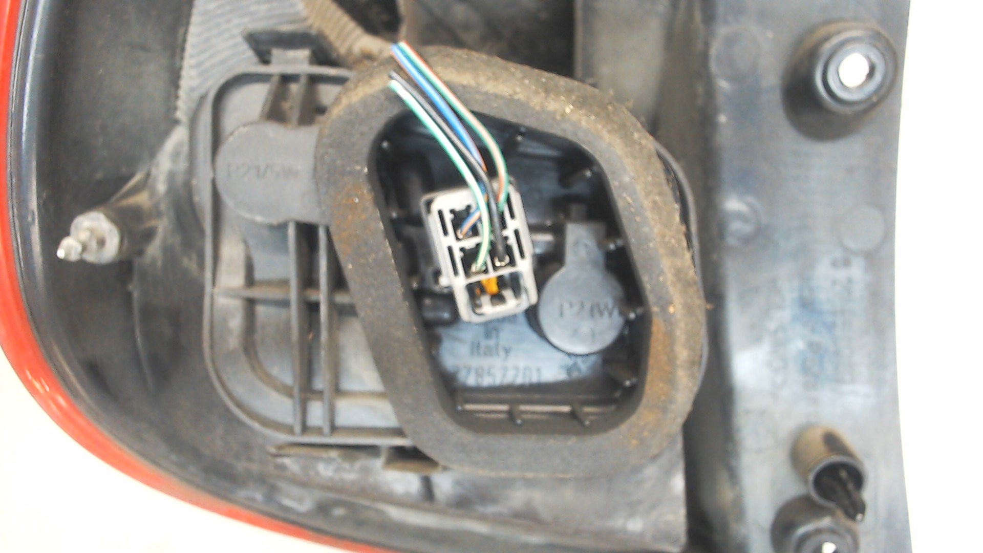 Фонарь задний правый