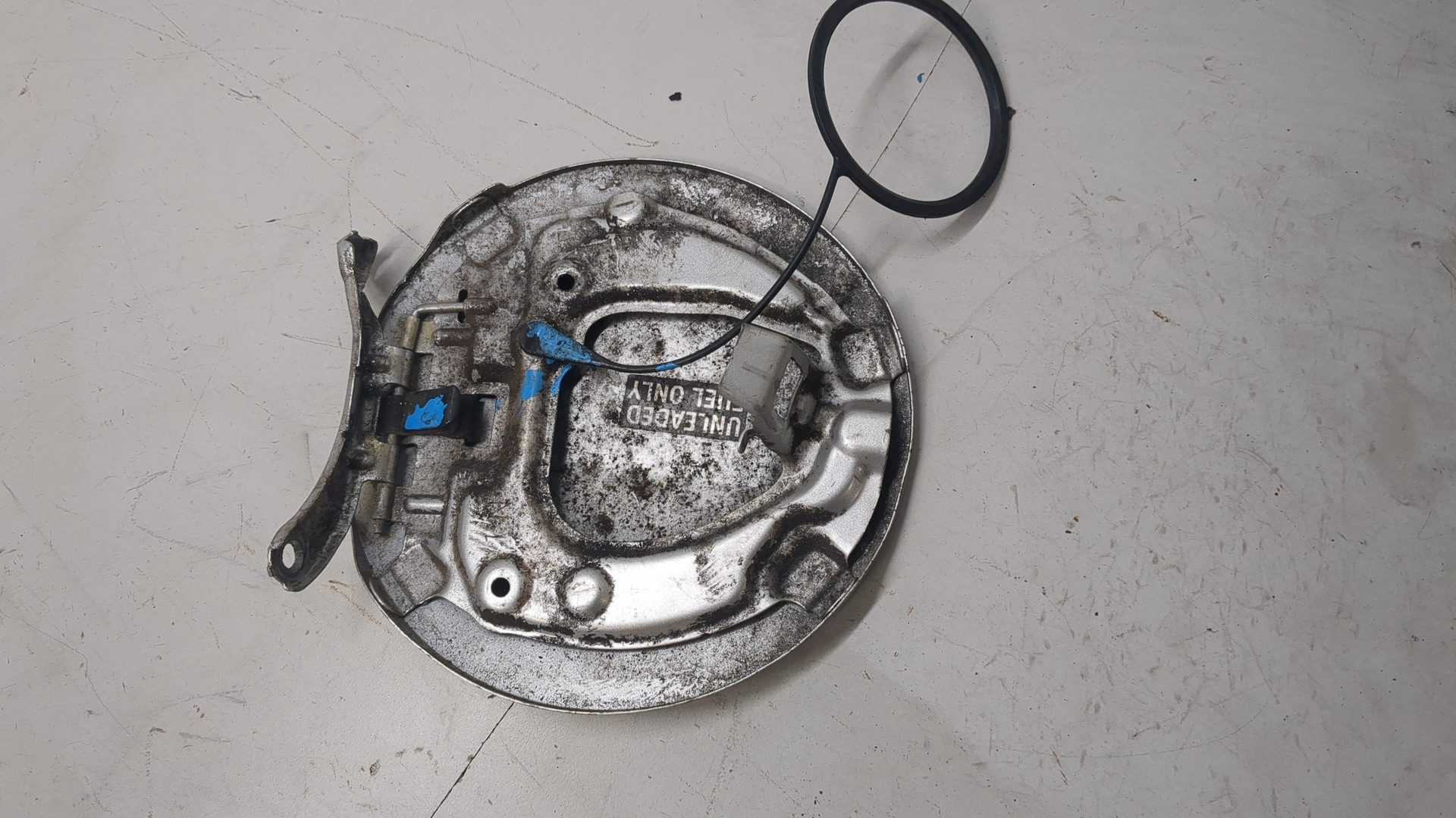 Лючок бензобака