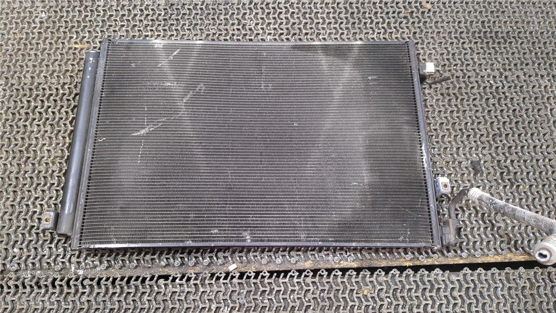 Радиатор кондиционера / конденсер