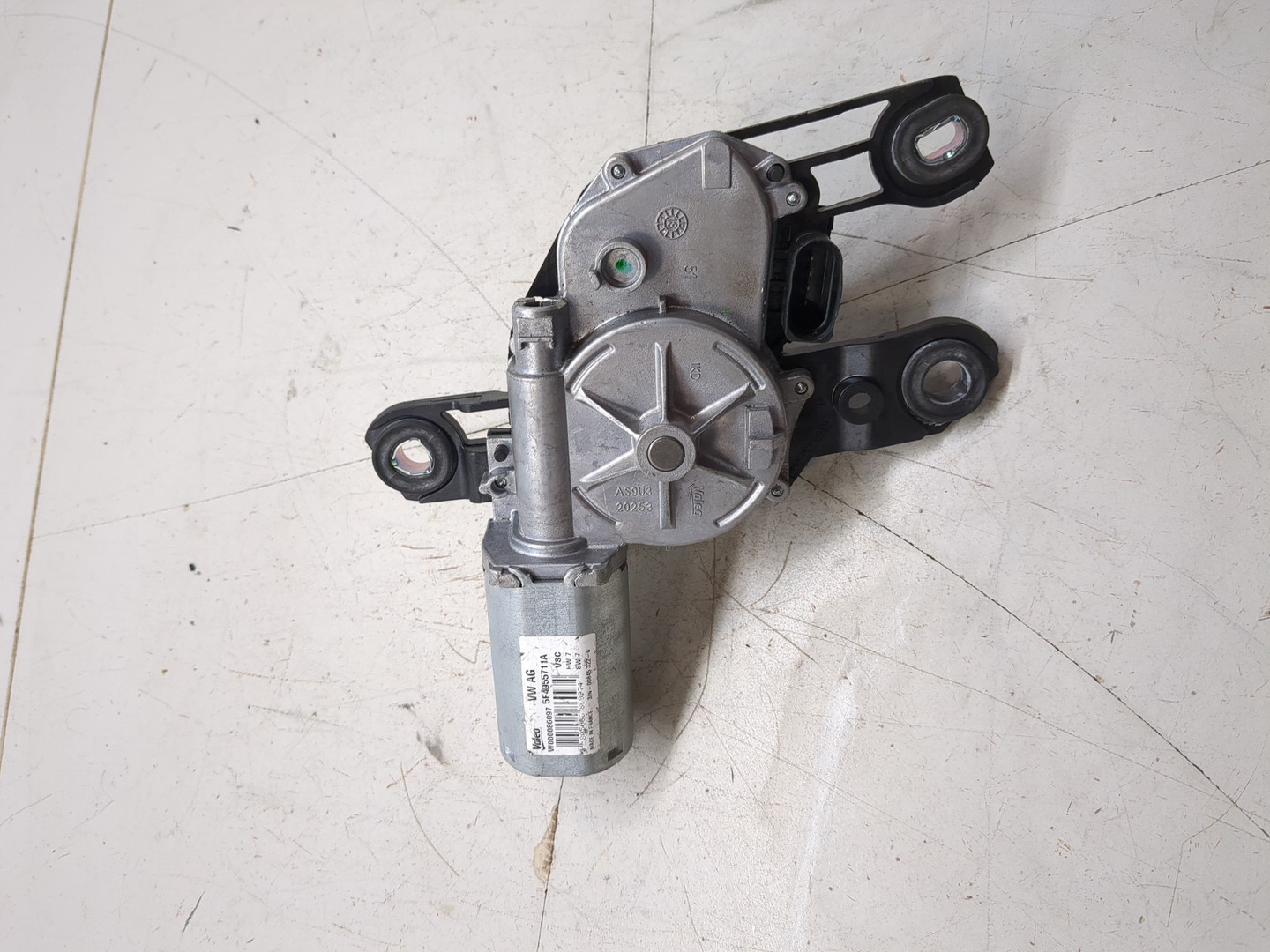 Моторчик стеклоочистителя задний