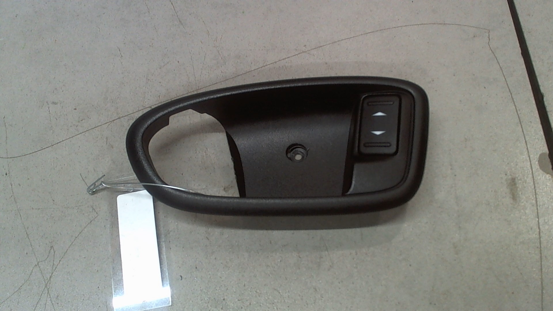 Кнопка стеклоподъемника