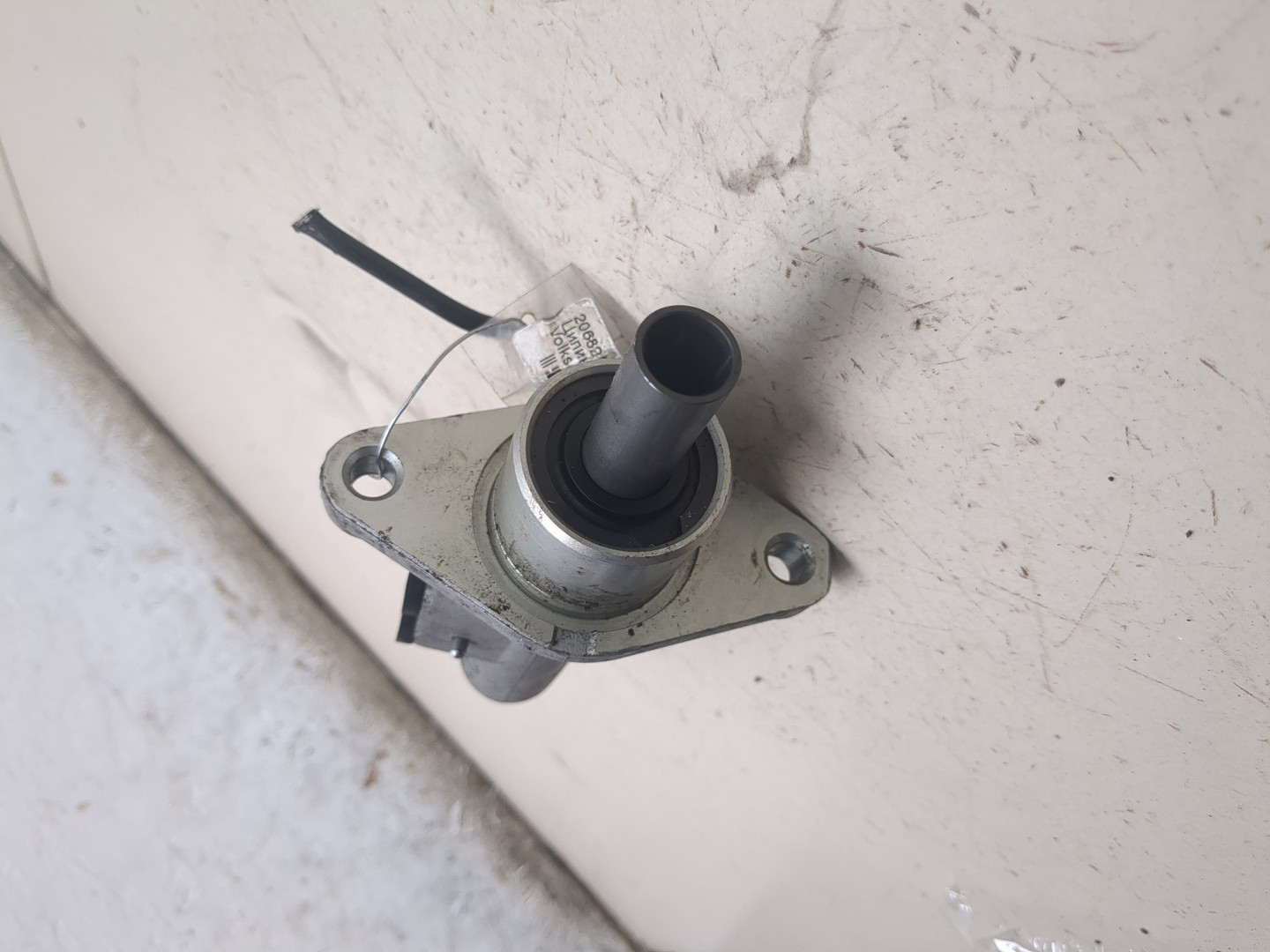 Цилиндр тормозной главный