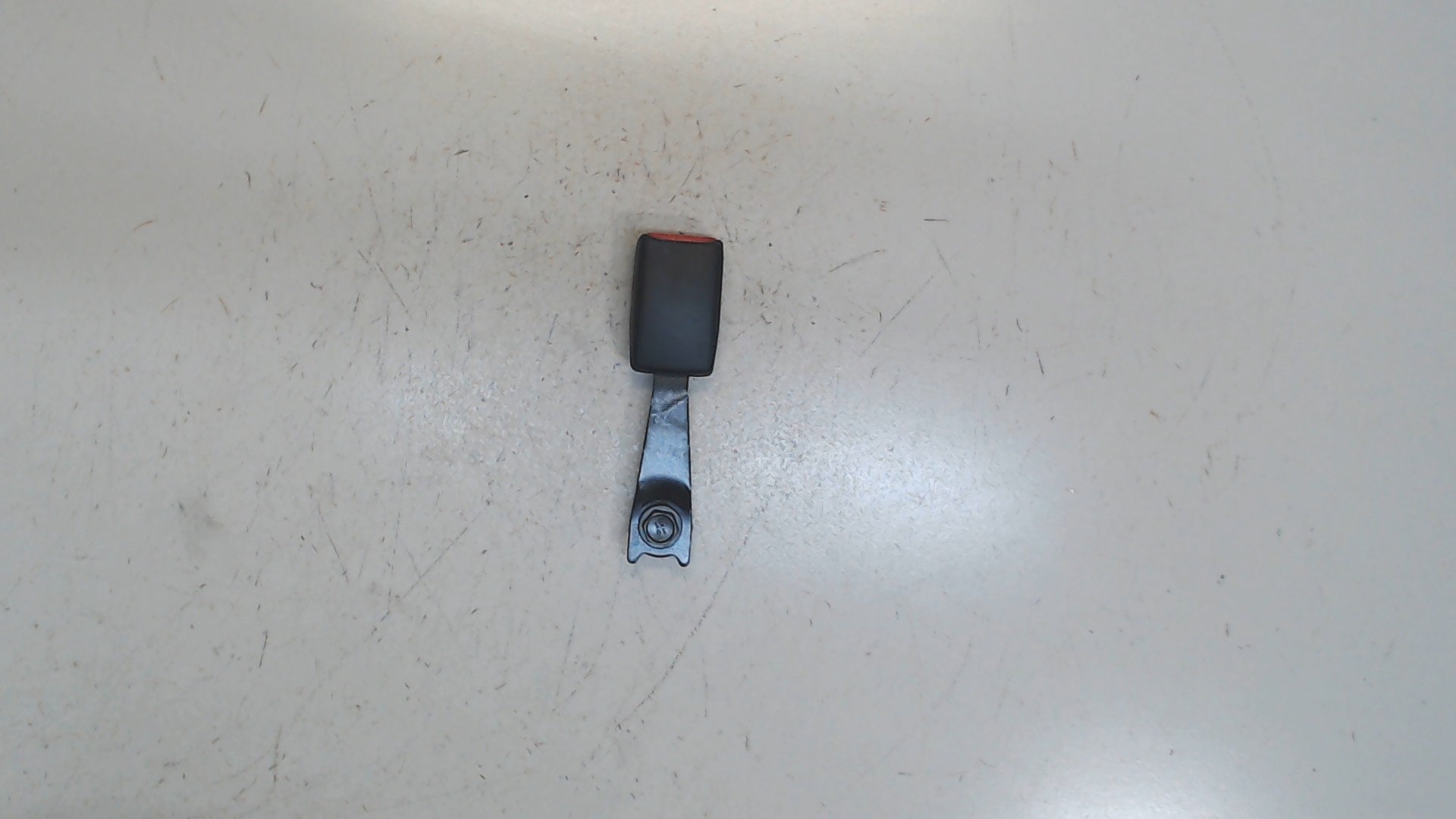 Ответная часть ремня безопасности