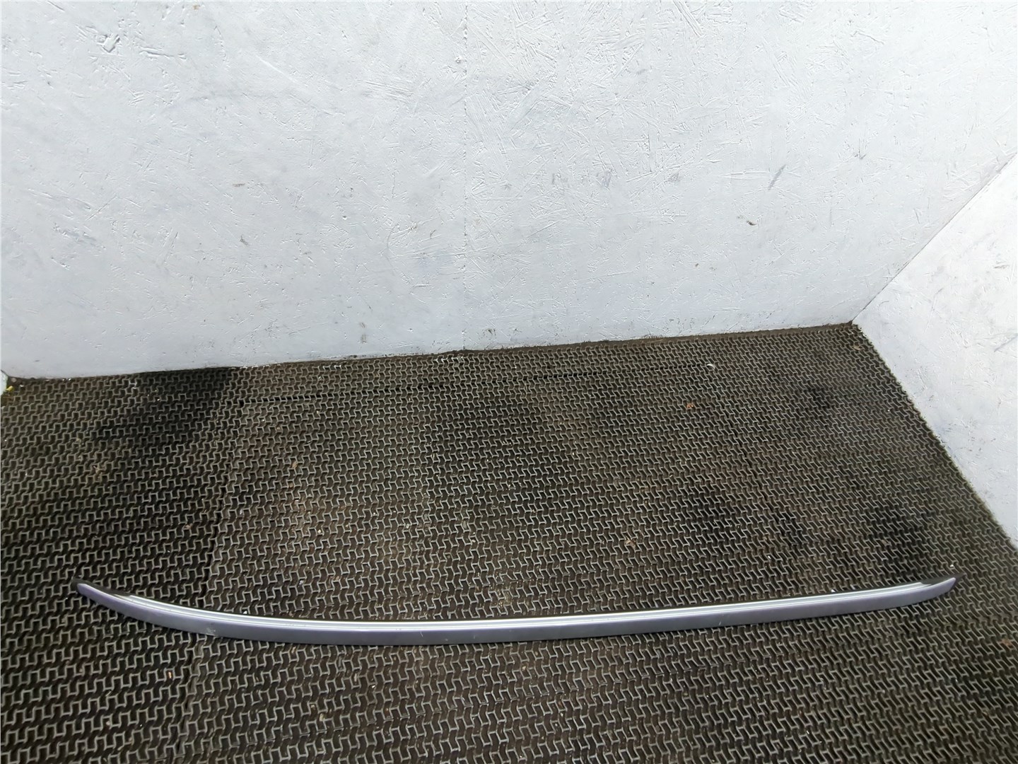 Рейлинг (релинг) правый (планка на крышу)