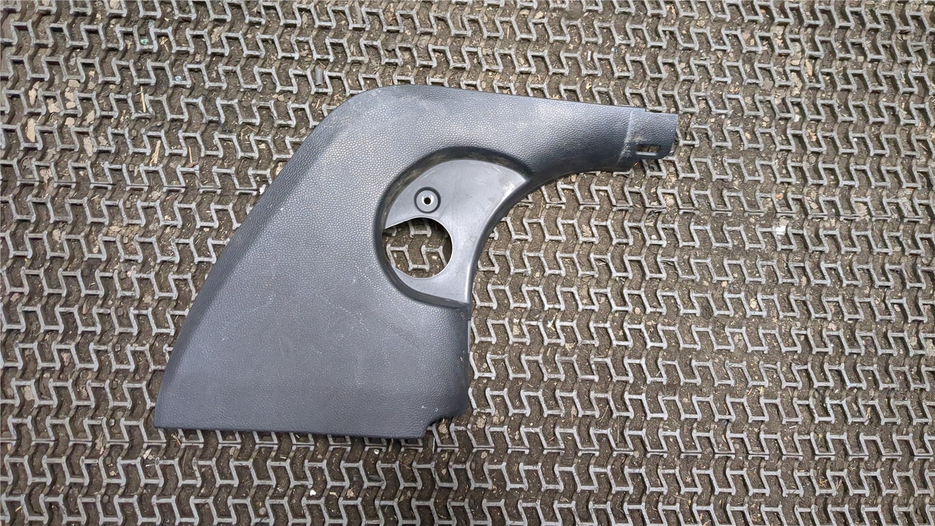 Обшивка стойки