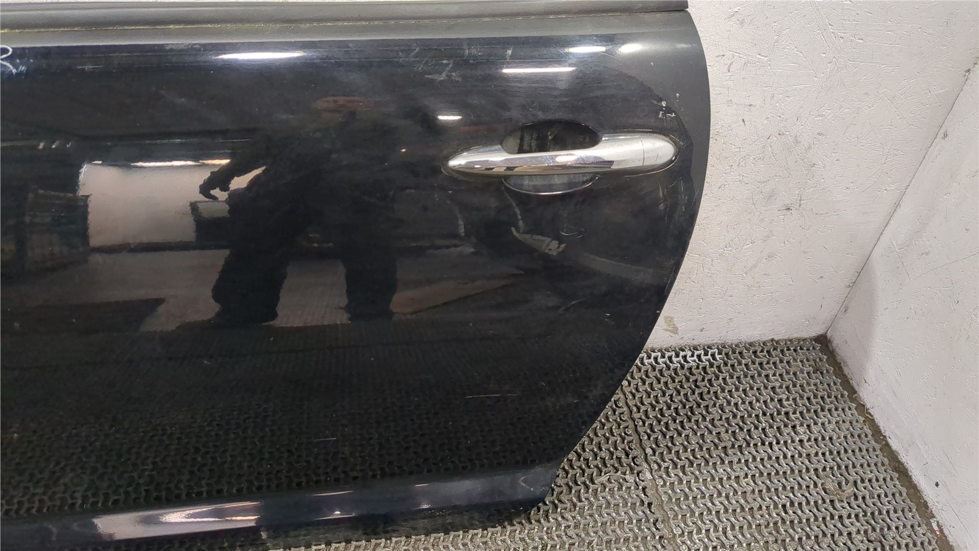 Дверь передняя левая