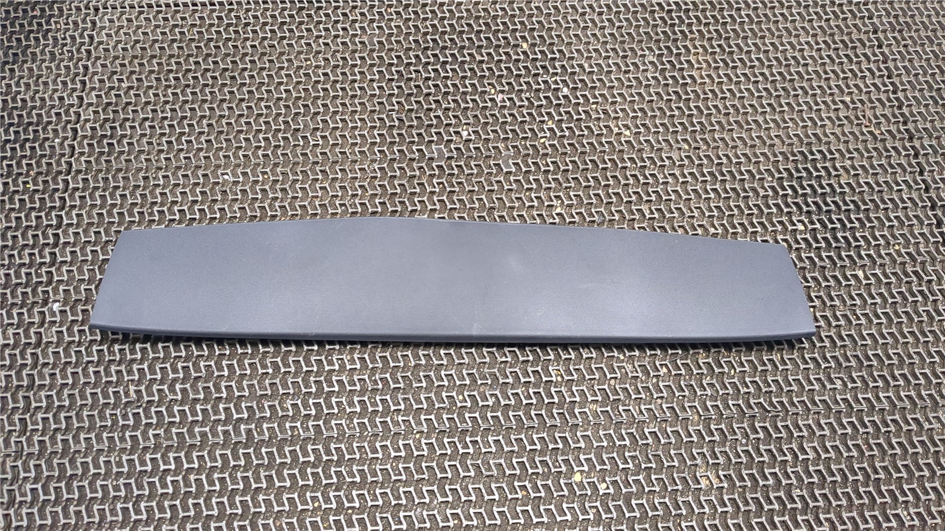 Обшивка багажника