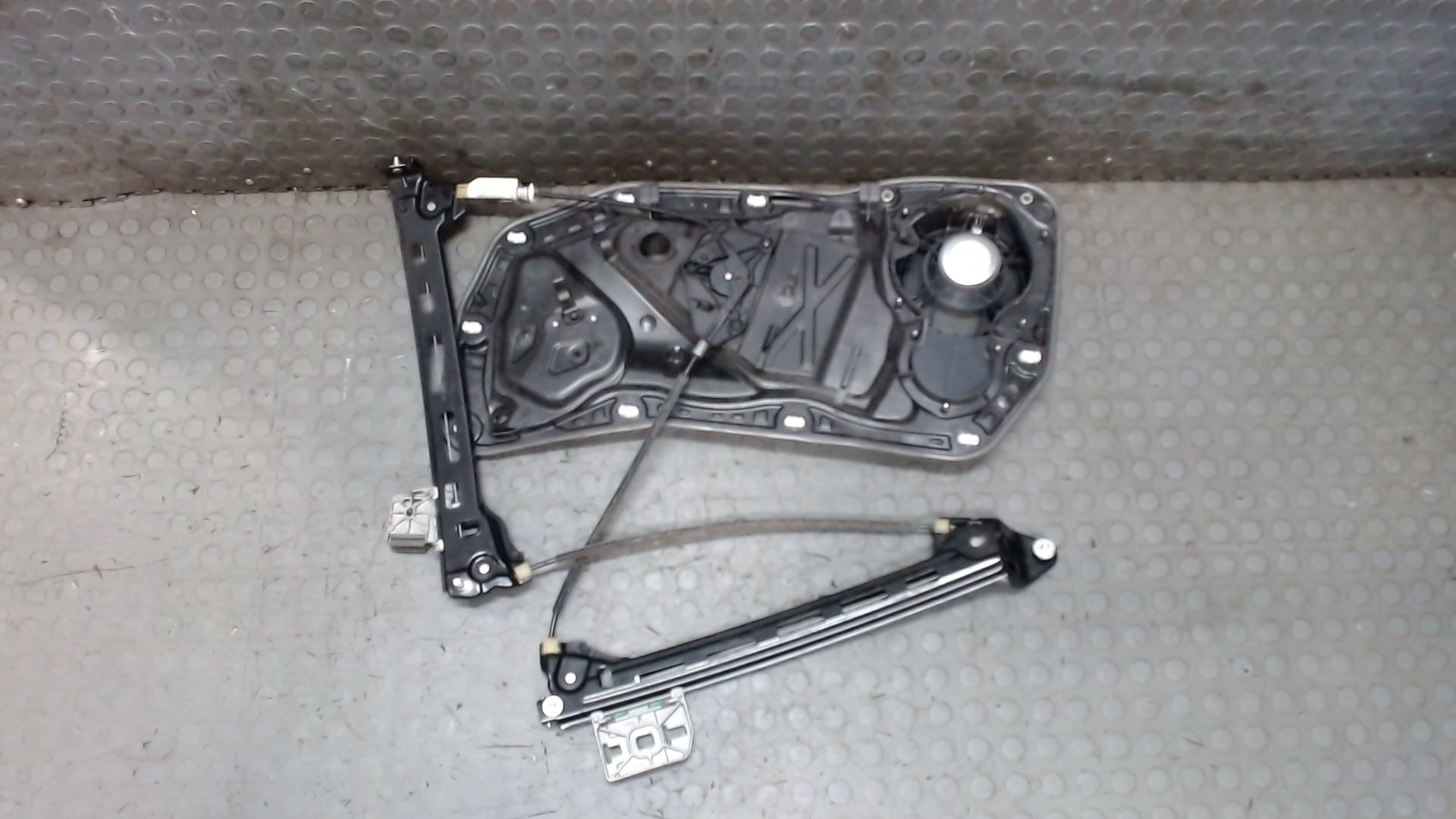 Стеклоподъемник электр. передний левый