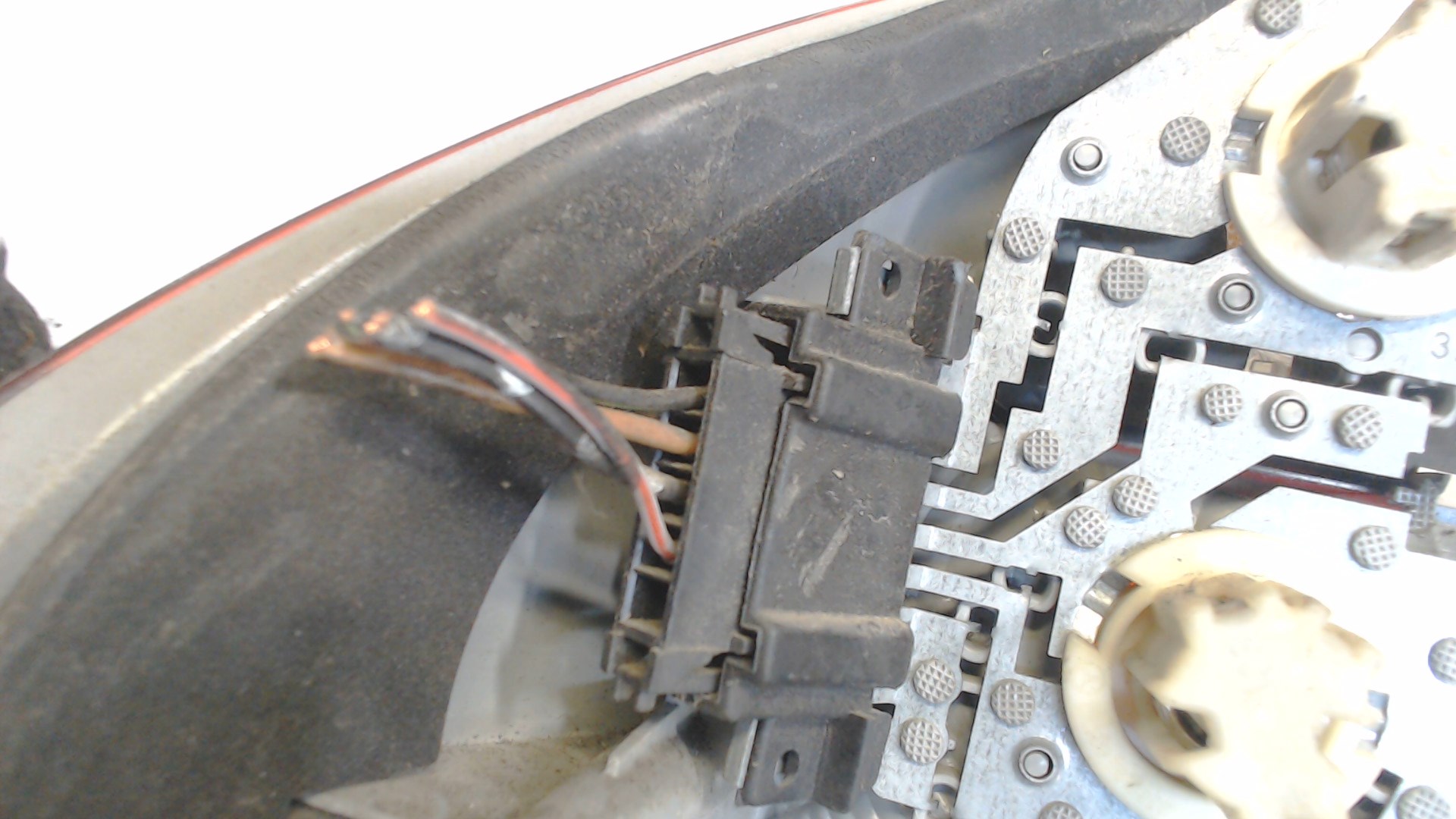 Фонарь задний правый