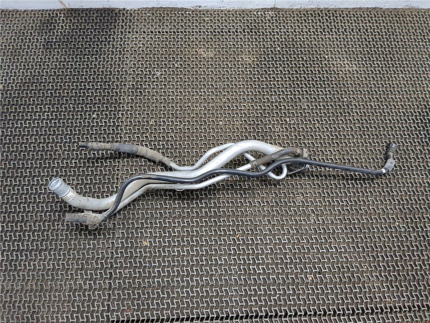 Горловина топливного бака