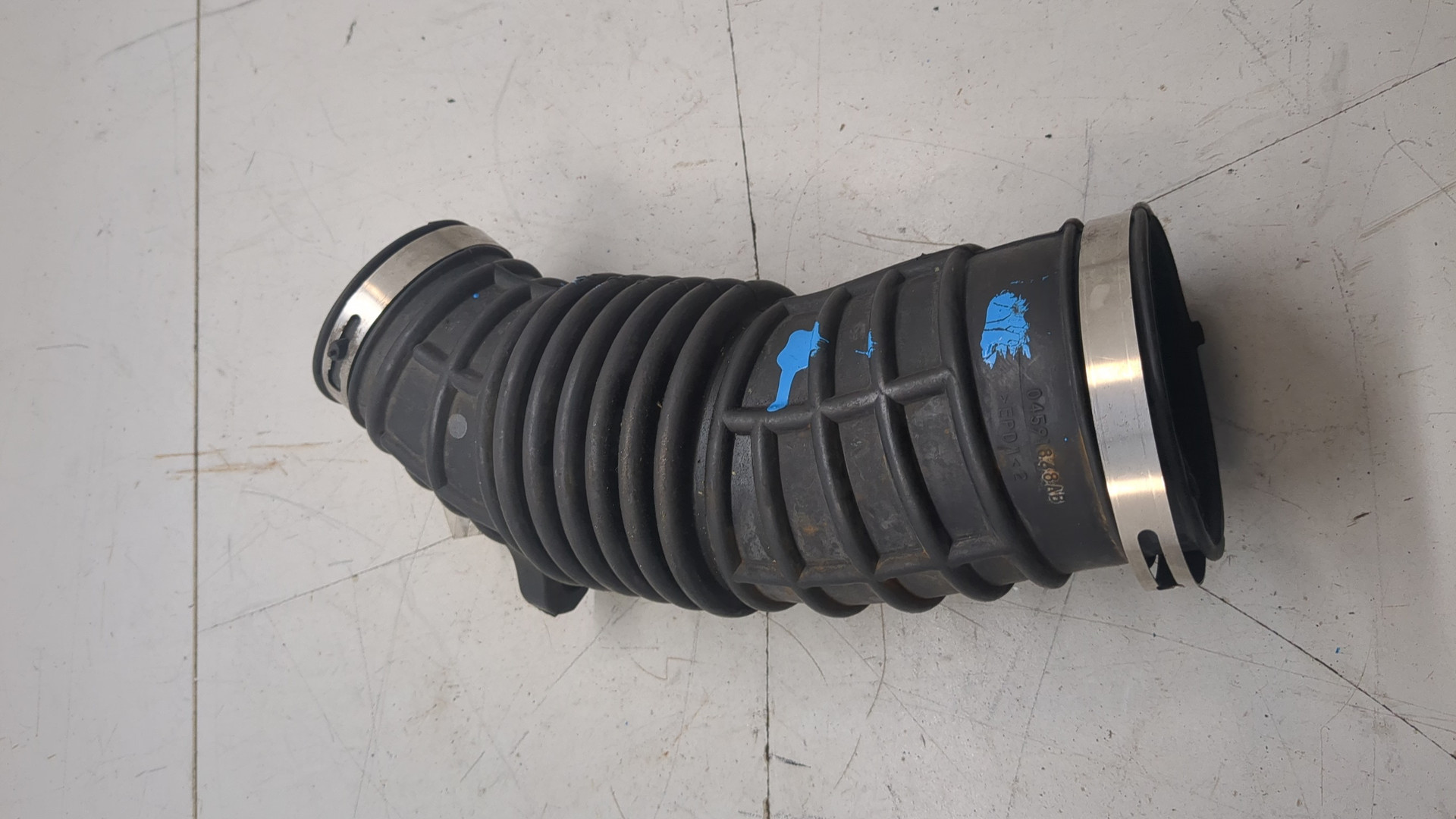 Патрубок воздушного фильтра