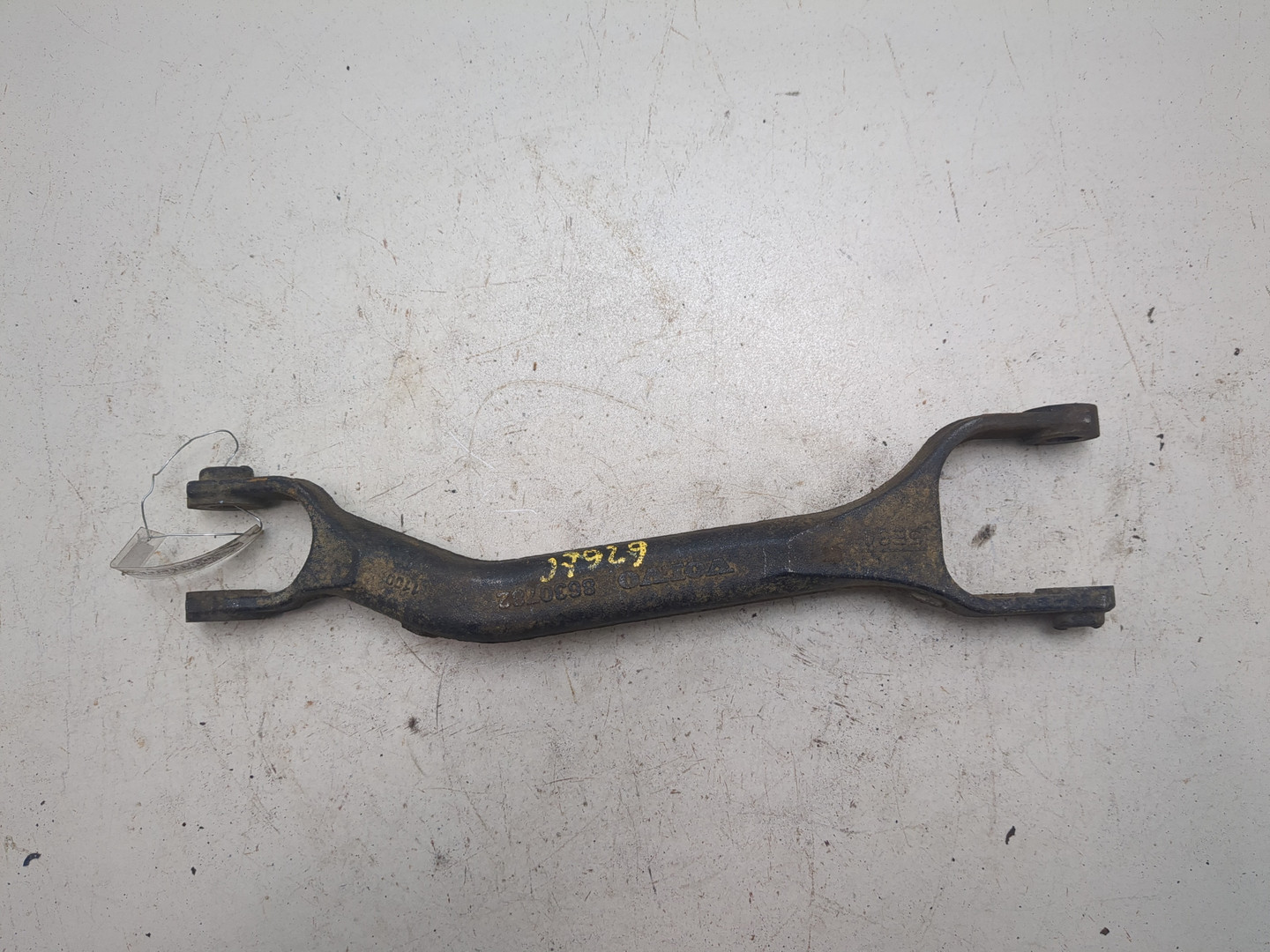 Рычаг задний левый