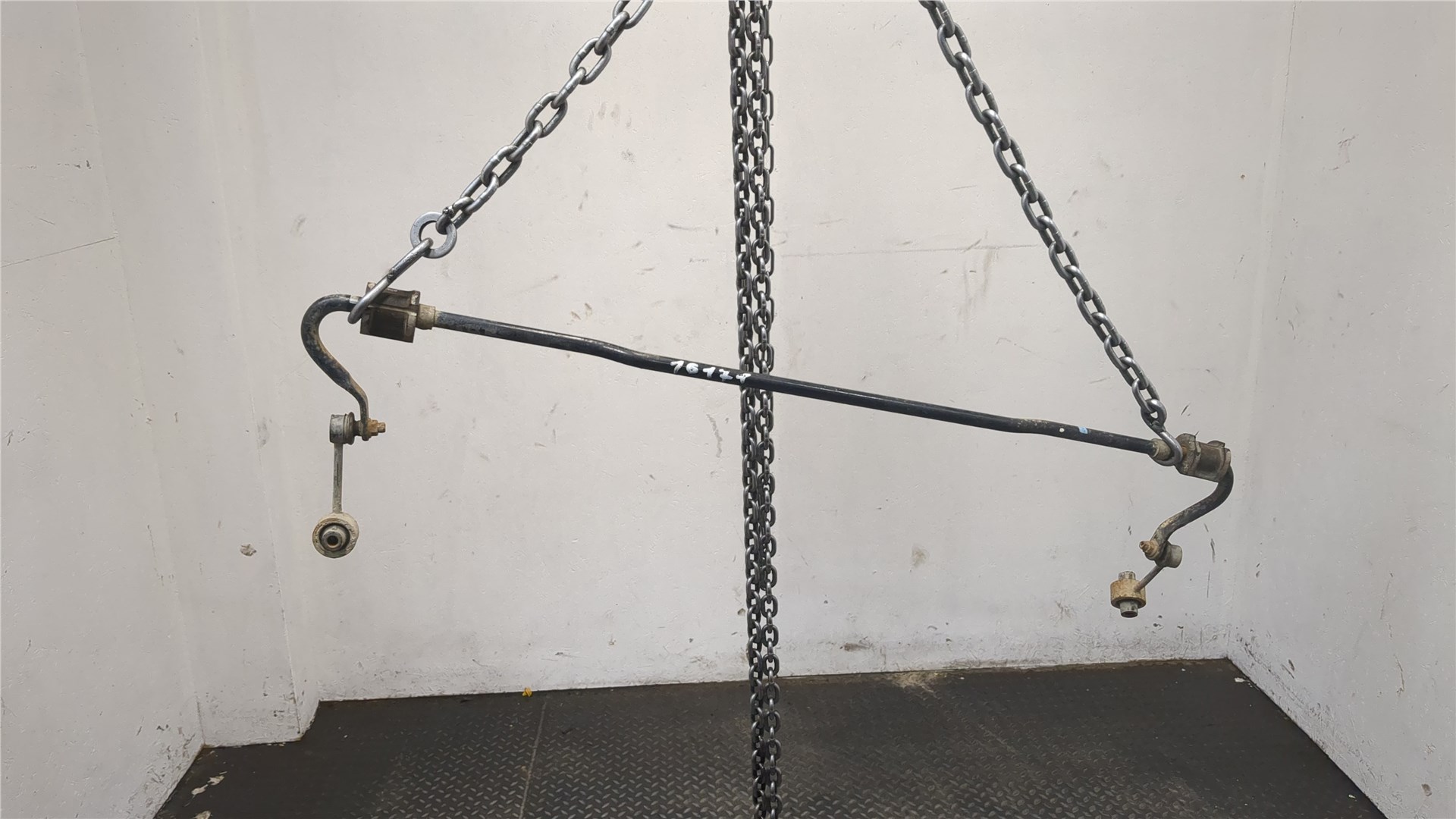 Стабилизатор задний