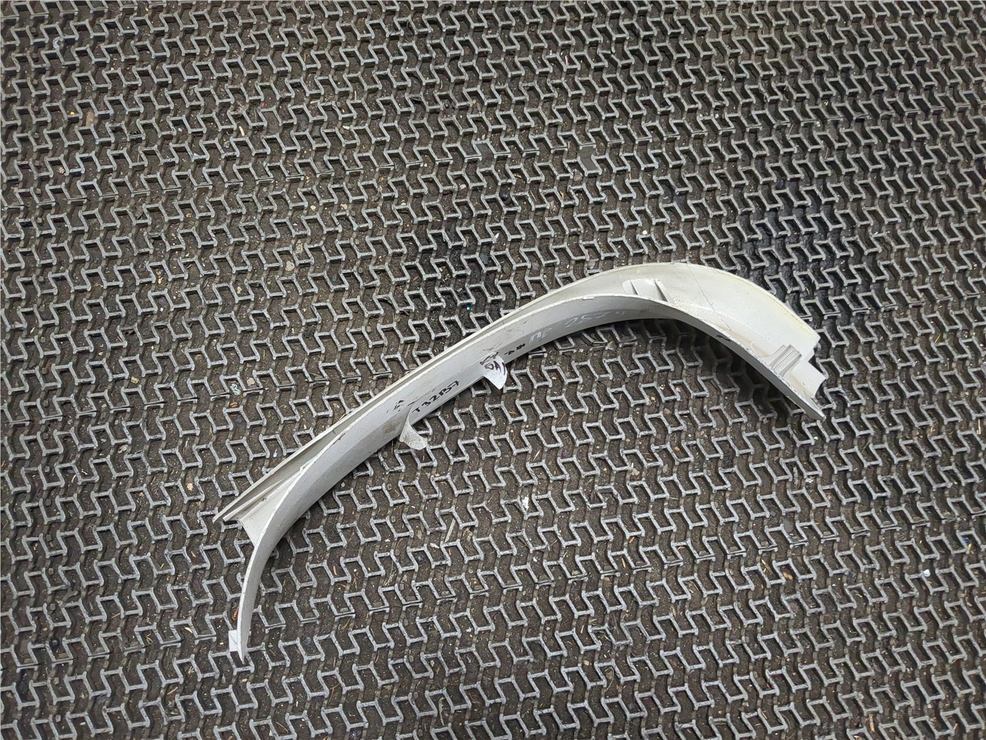 Обшивка багажника