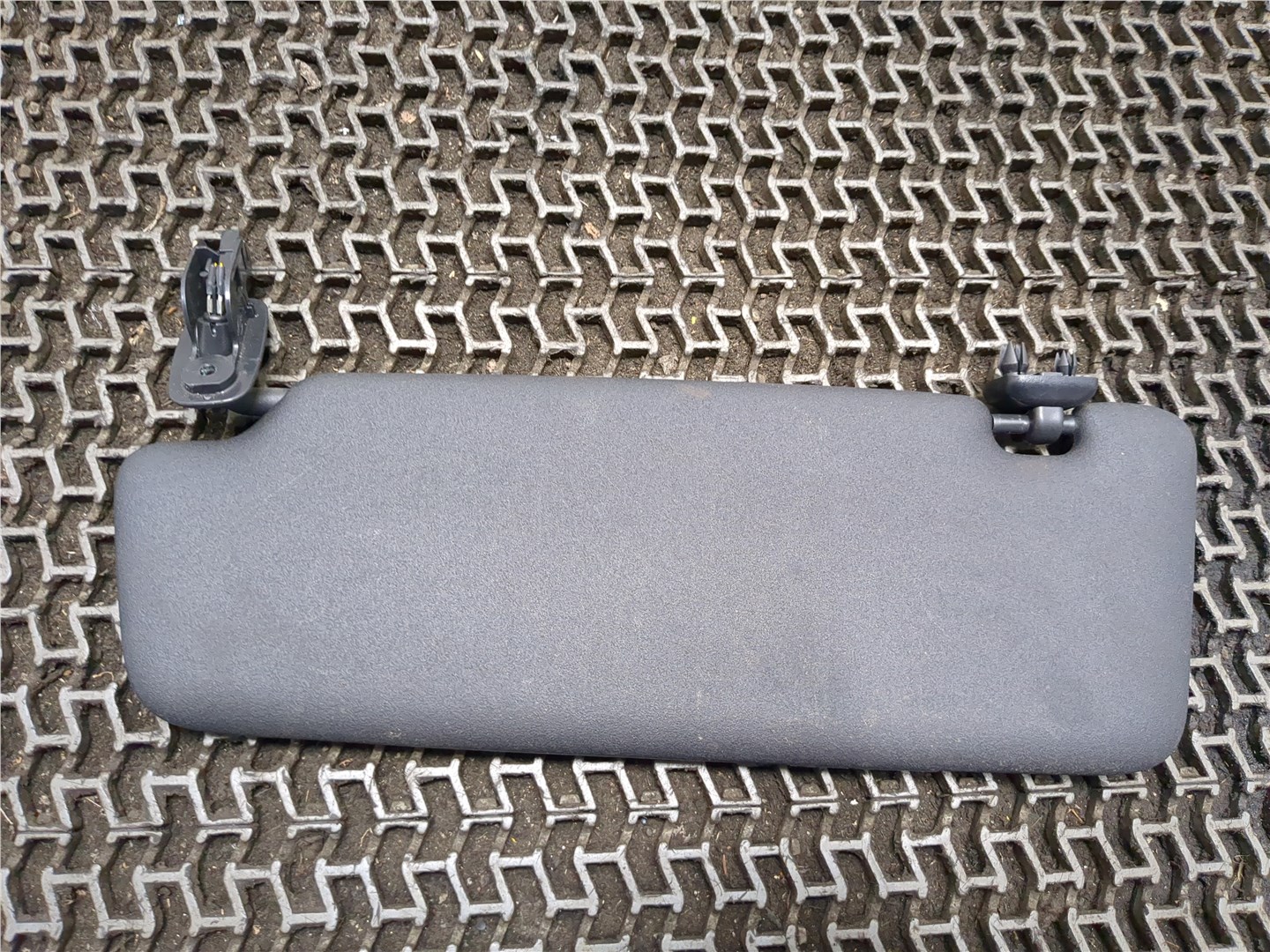 Козырек солнцезащитный