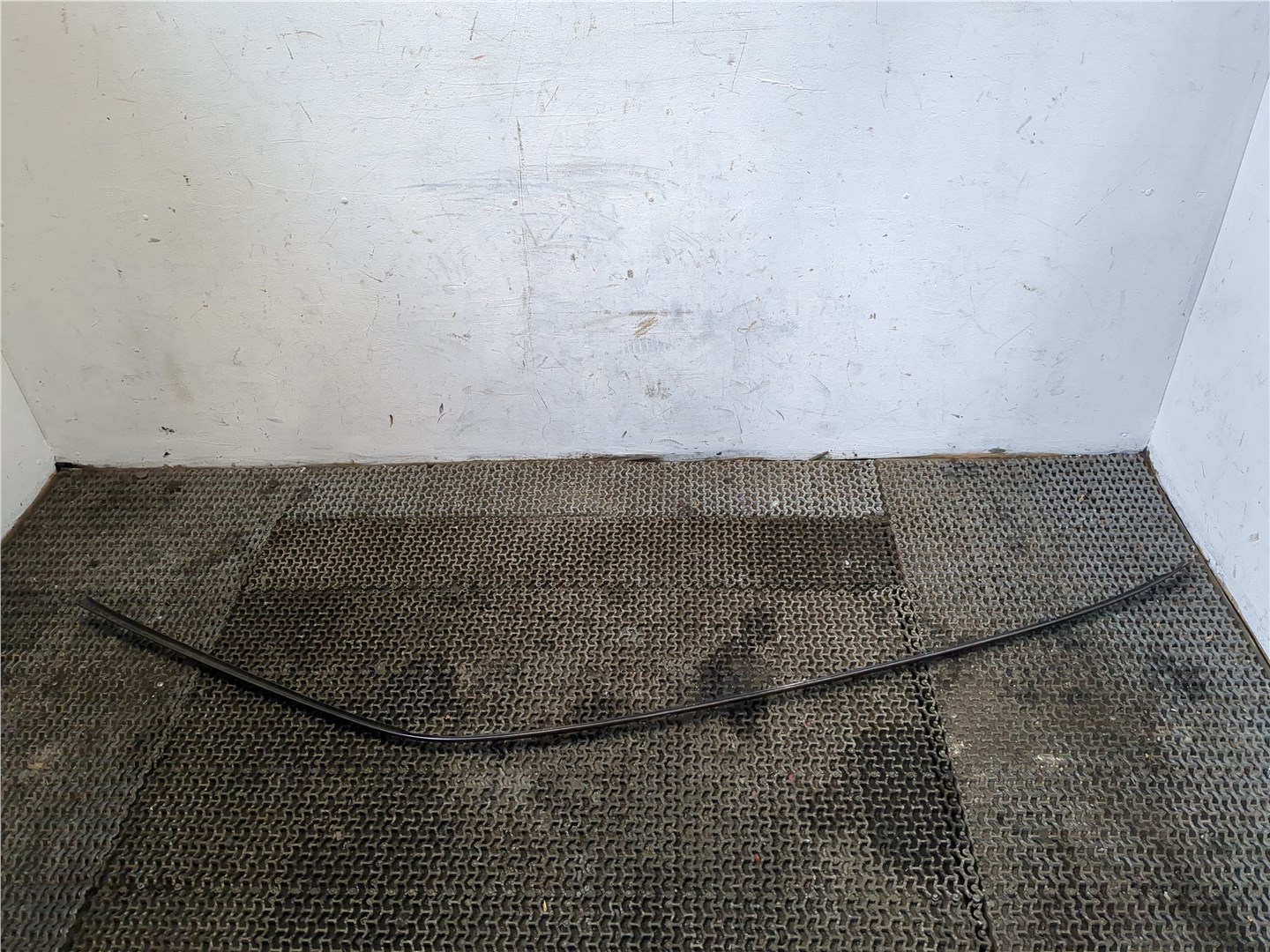 Молдинг крыши левый