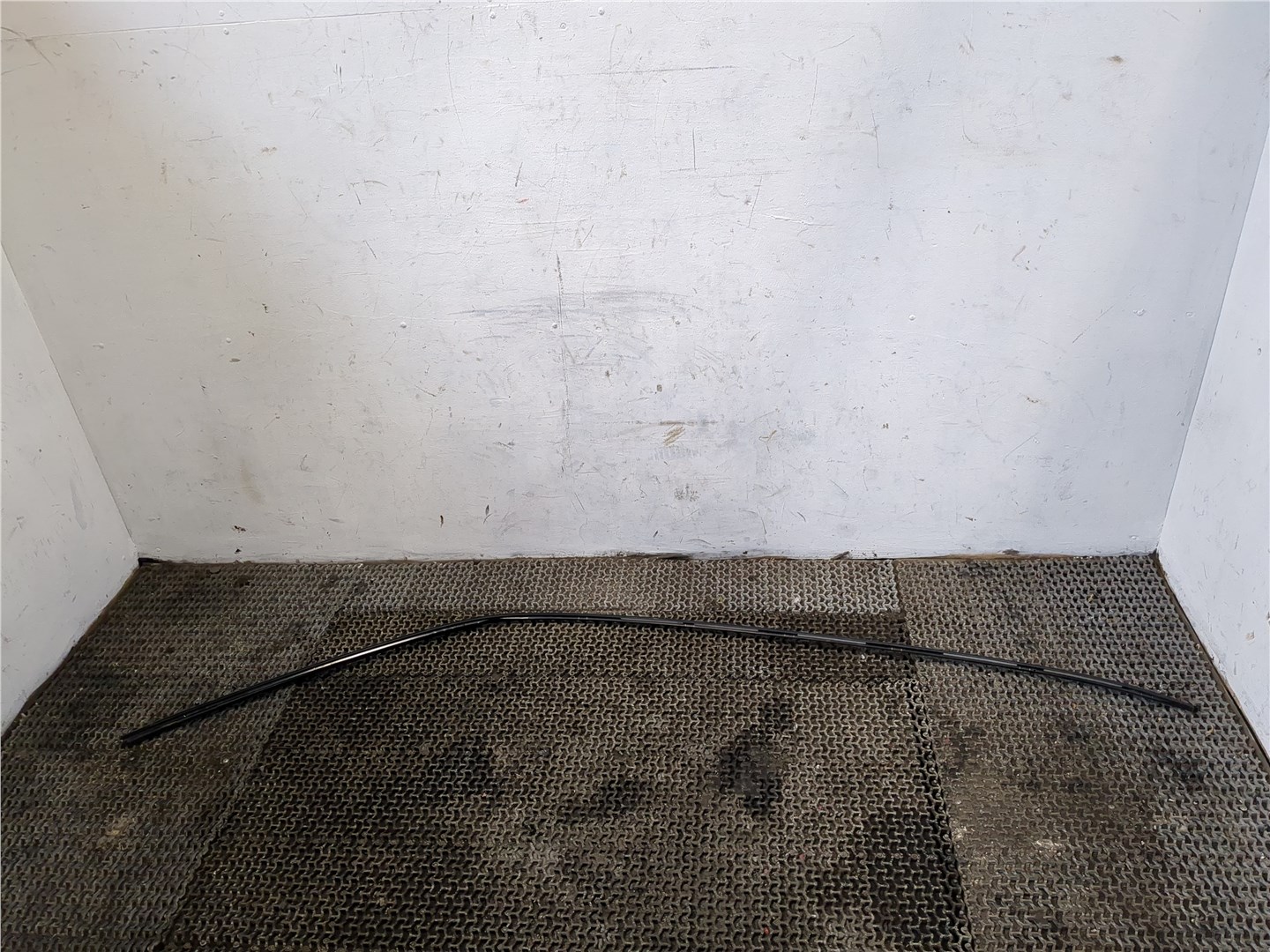 Молдинг крыши левый