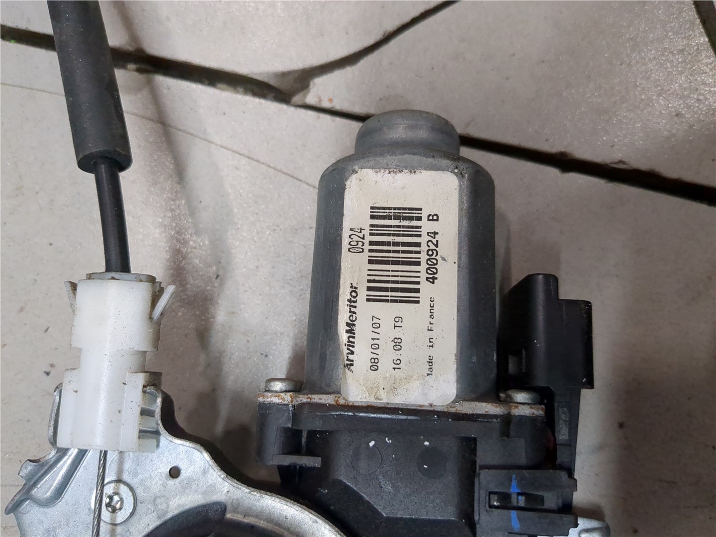 Стеклоподъемник электр. передний правый