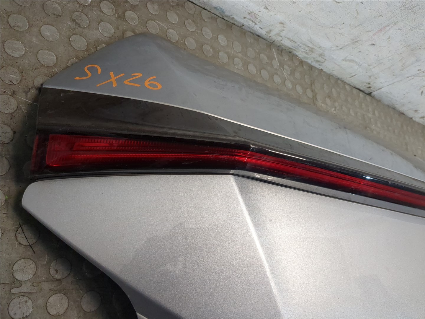 Дверь багажника