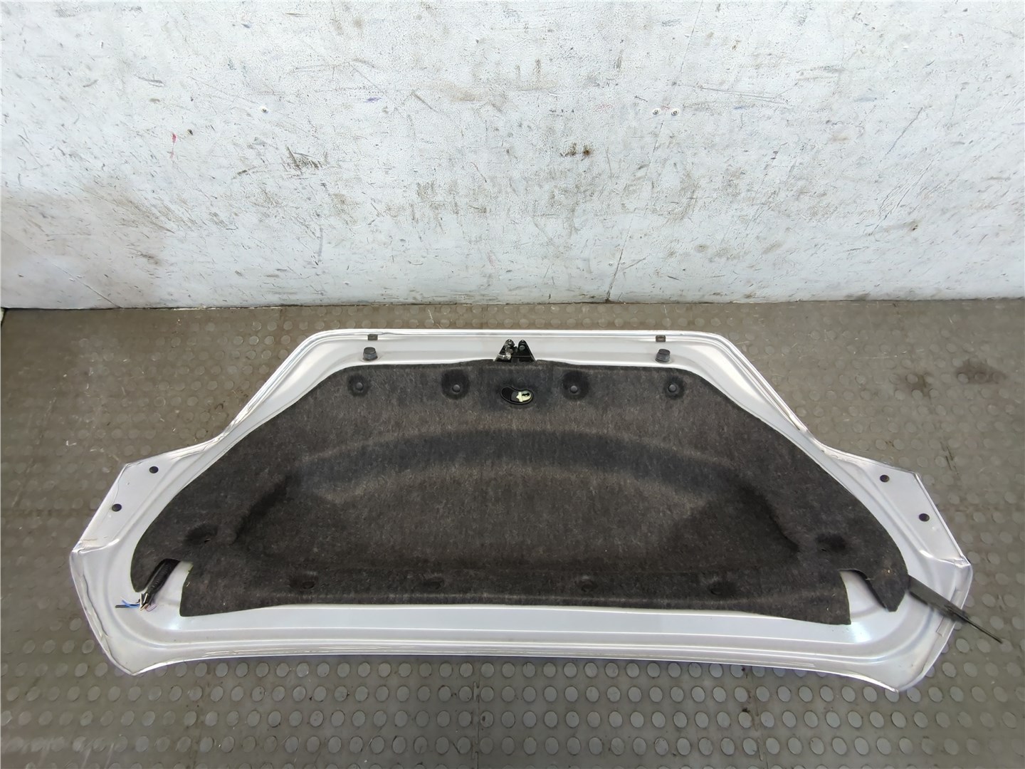 Дверь багажника