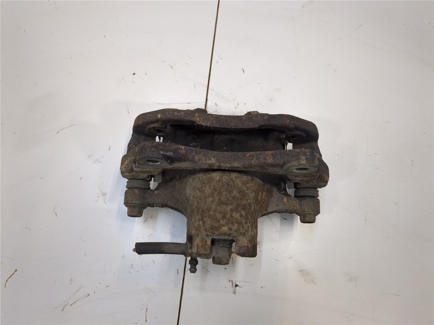 Суппорт передний правый