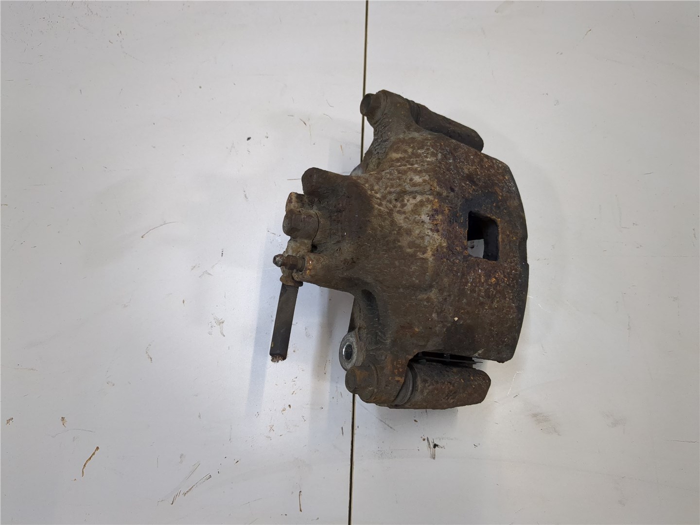 Суппорт передний правый