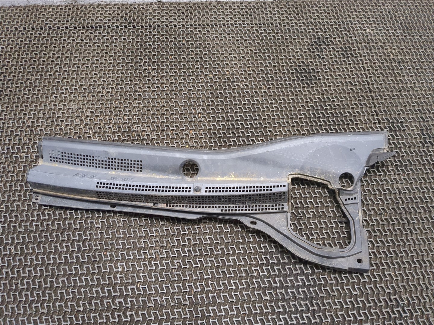 Решетка стеклоочистителей (Жабо)