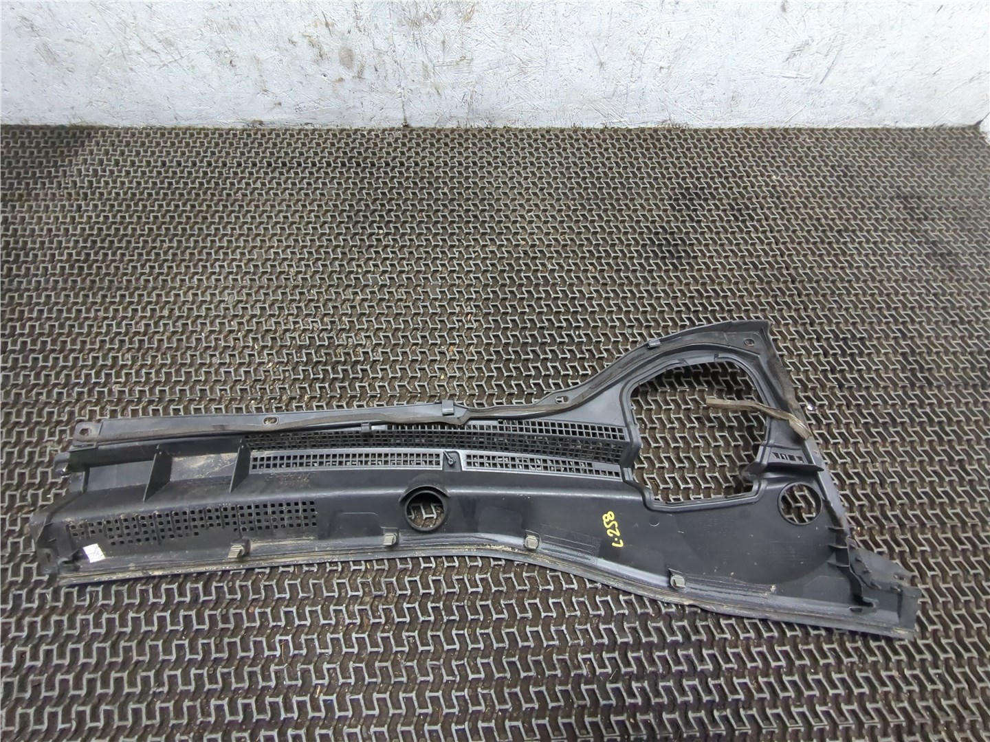 Решетка стеклоочистителей (Жабо)