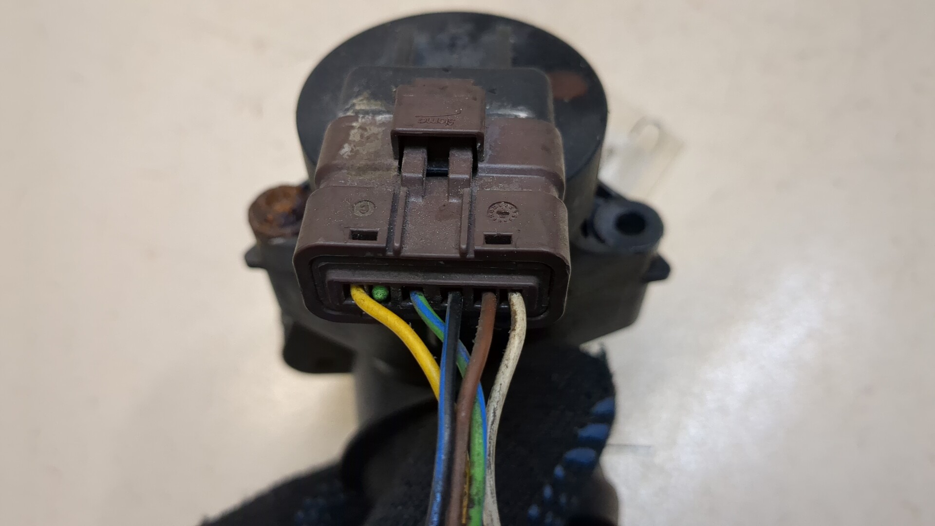 Заслонка дроссельная электрическая