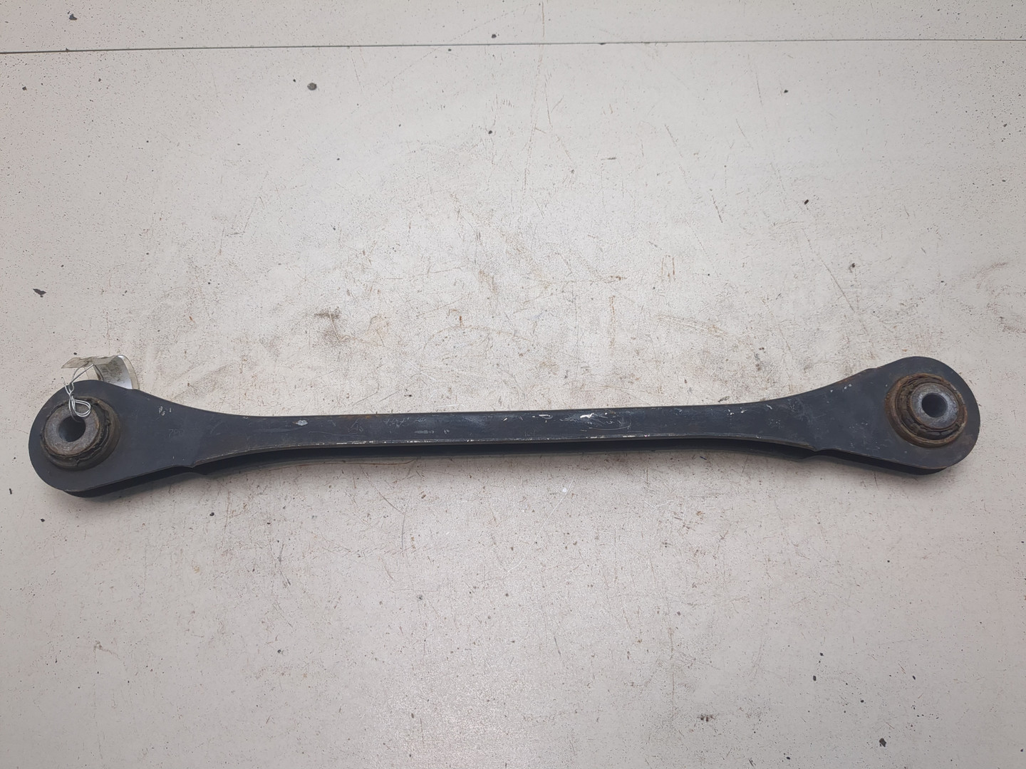 Рычаг задний