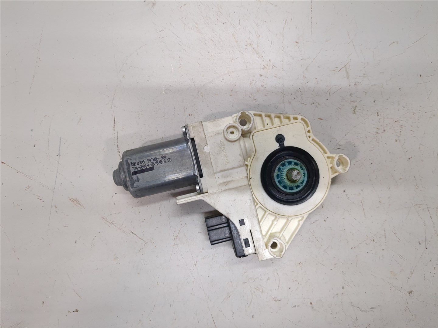 Моторчик стеклоподъемника