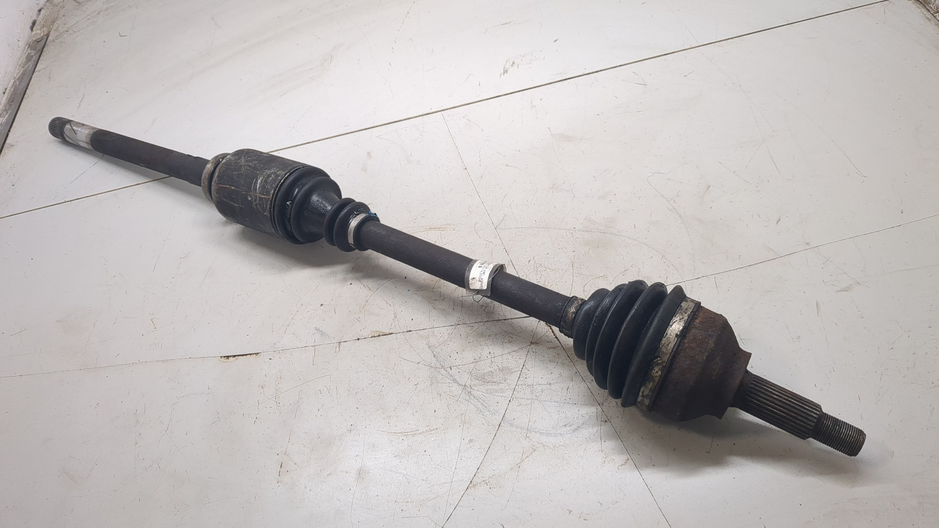 Полуось передняя правая