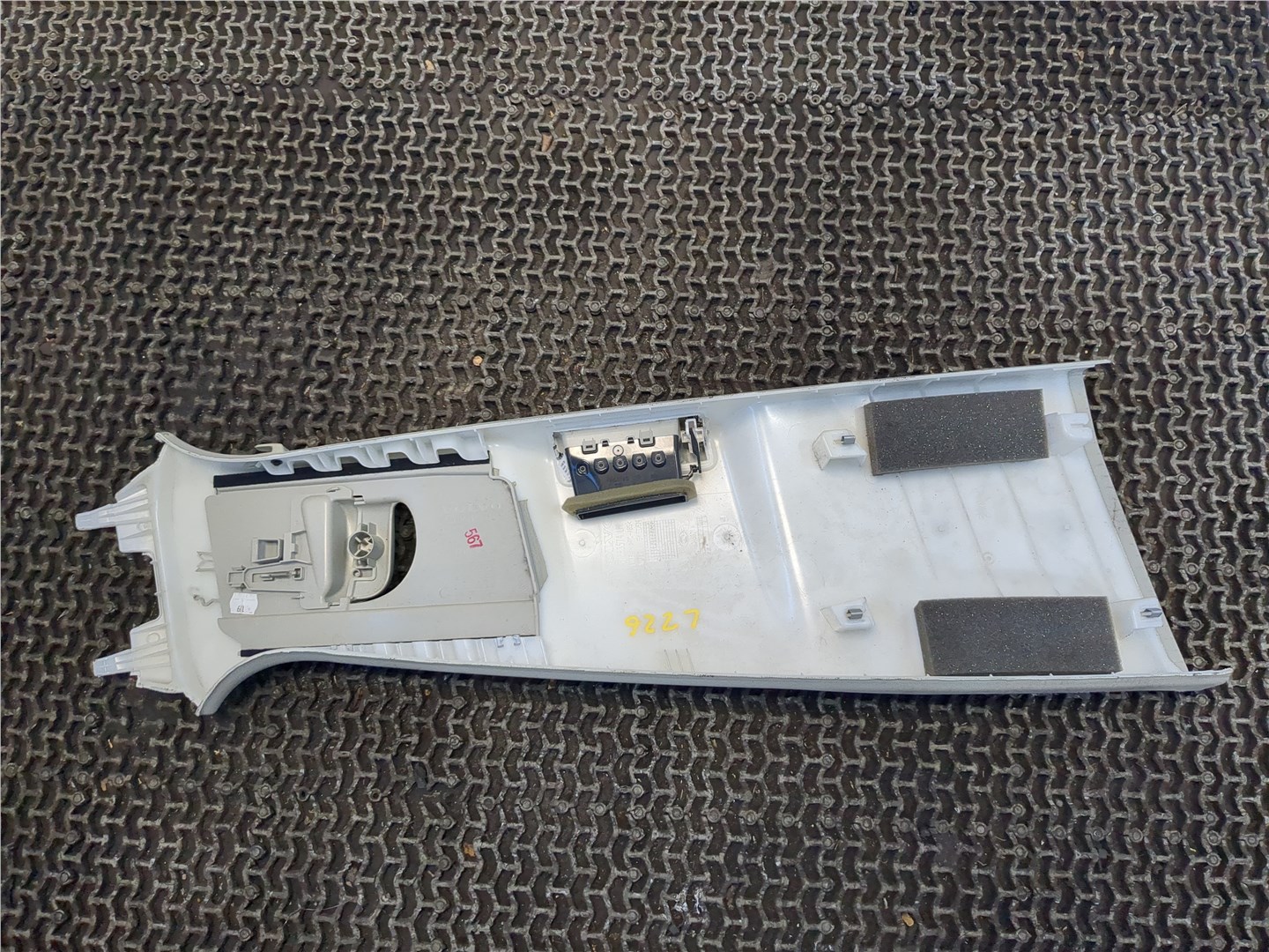 Обшивка стойки