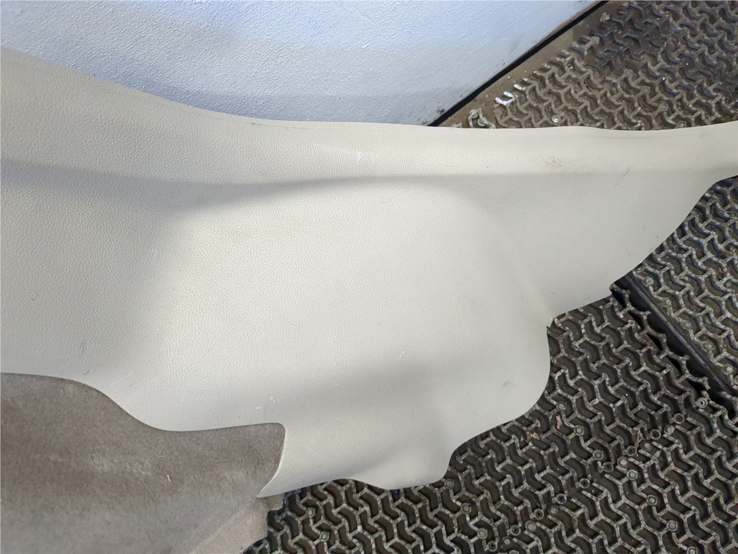 Обшивка багажника