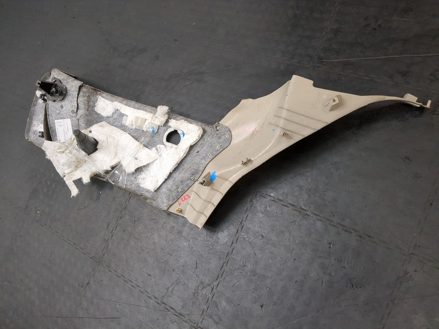 Обшивка багажника