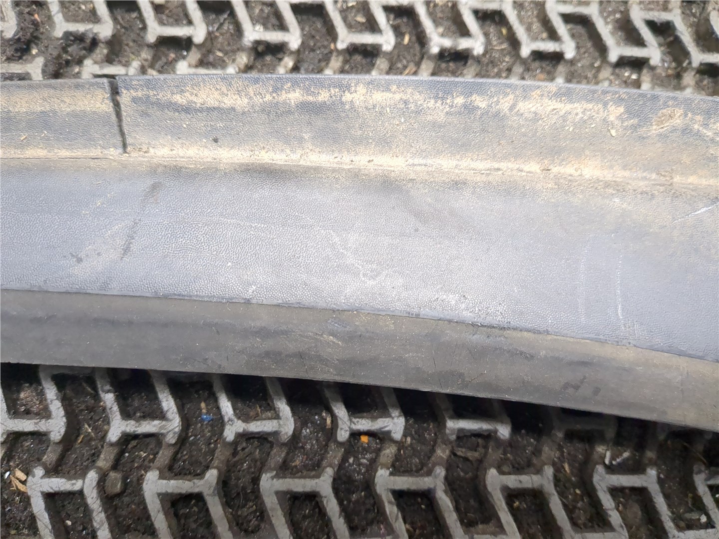 Решетка стеклоочистителей (Жабо)