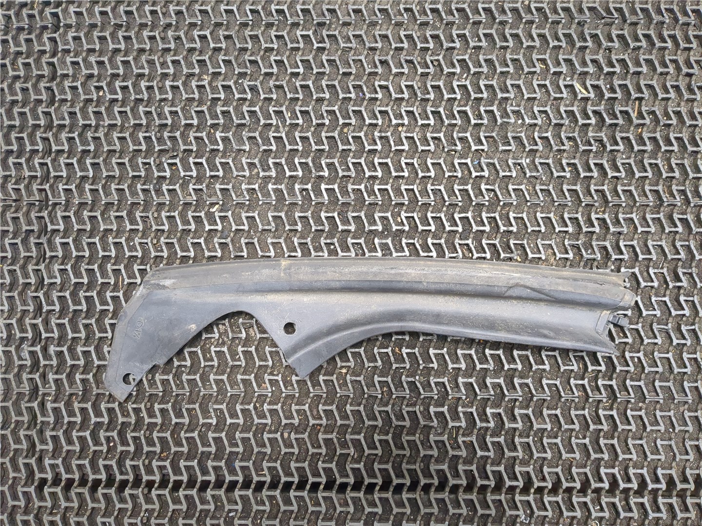 Решетка стеклоочистителей (Жабо)