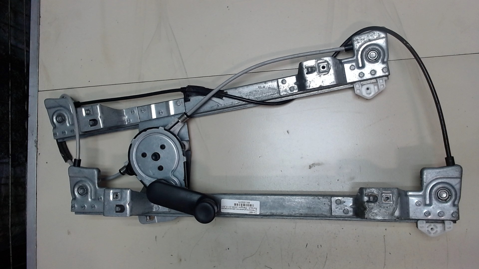 Стеклоподъемник механ. передний левый