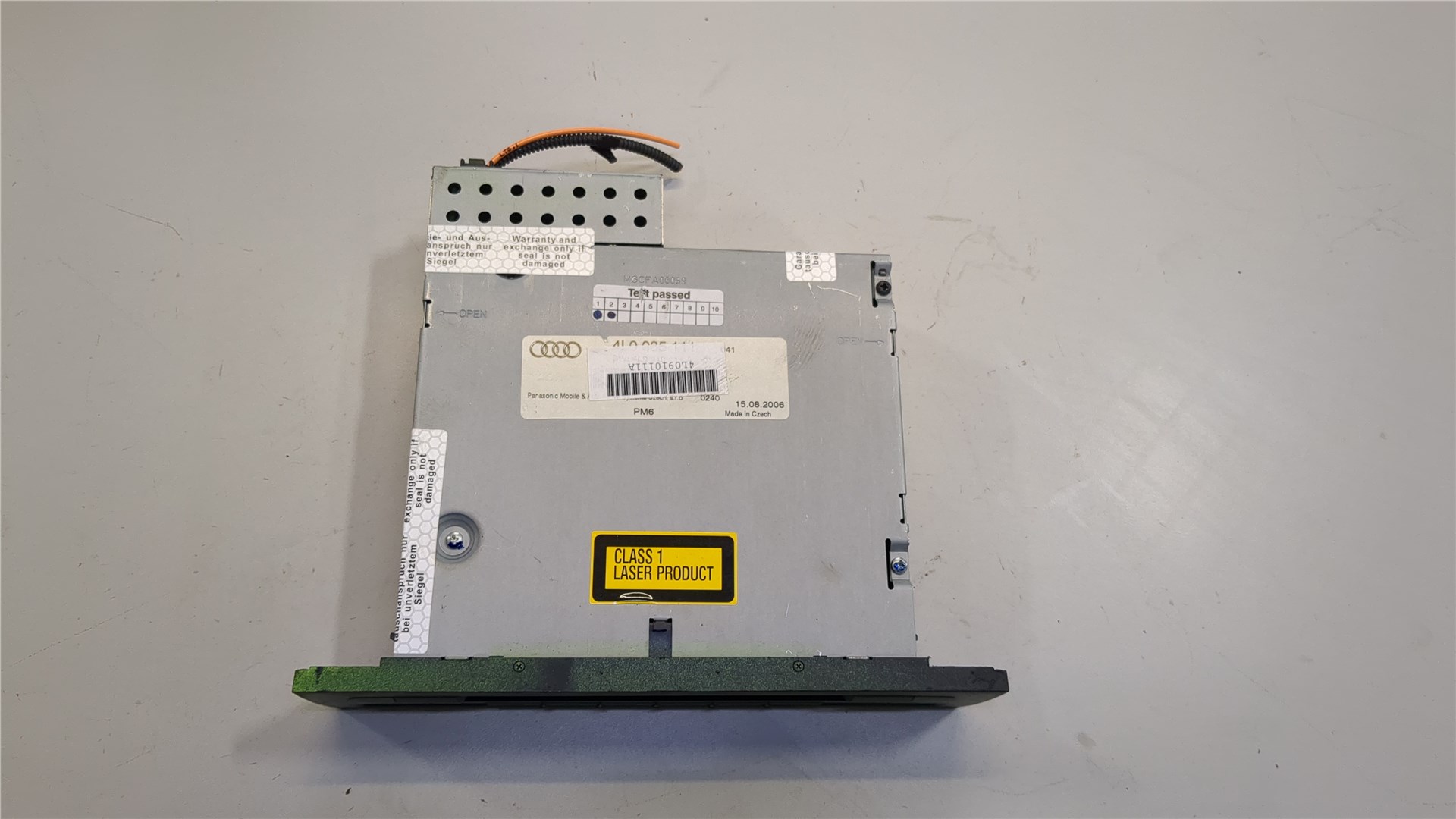 Проигрыватель CD/DVD