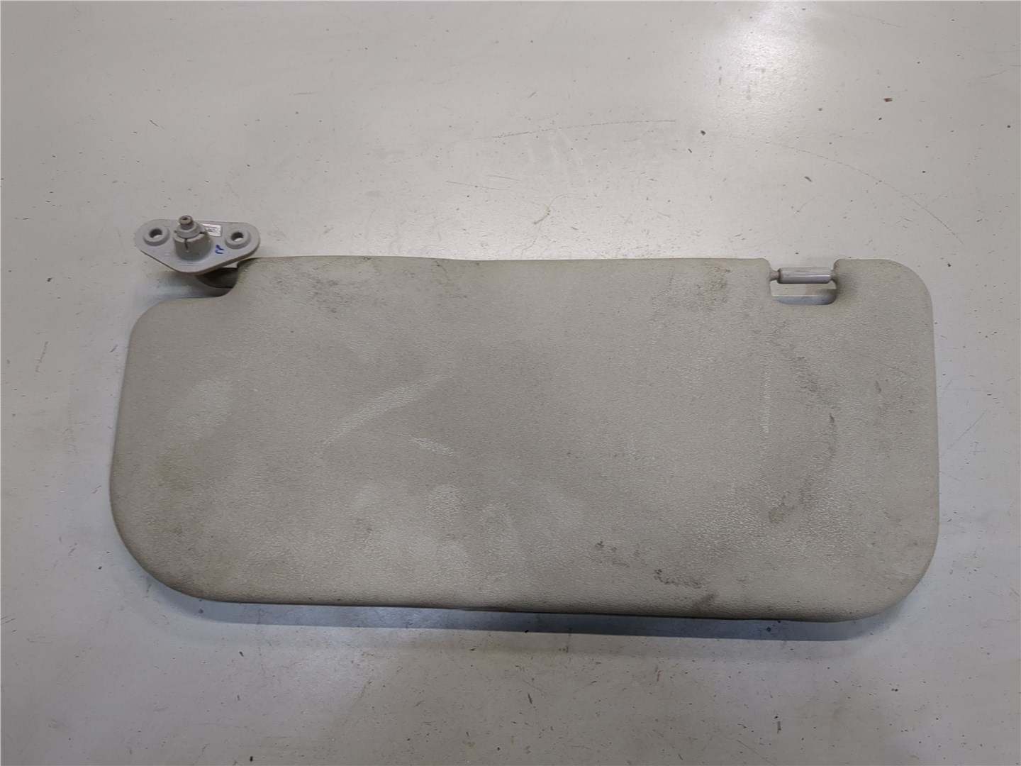 Козырек солнцезащитный