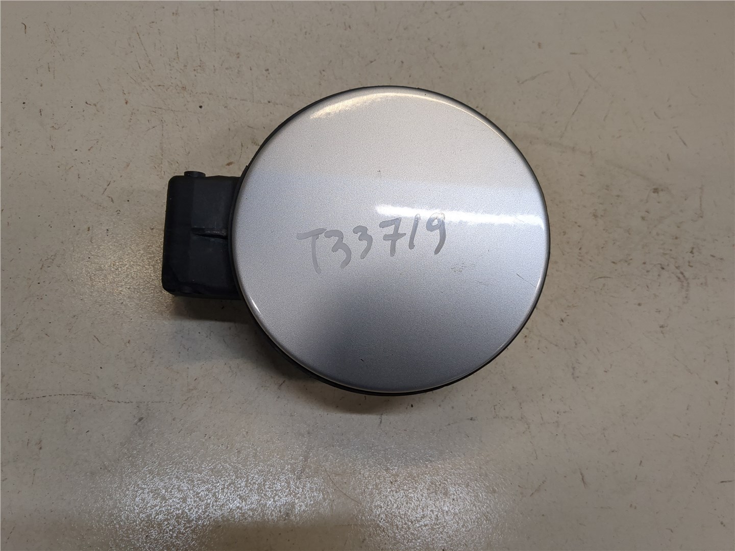 Лючок бензобака