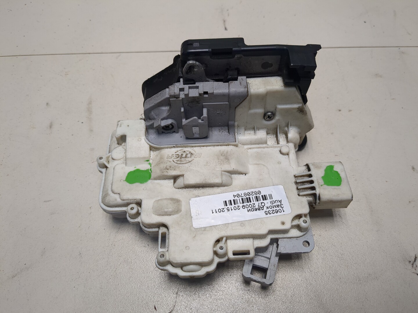 Замок двери задней левой