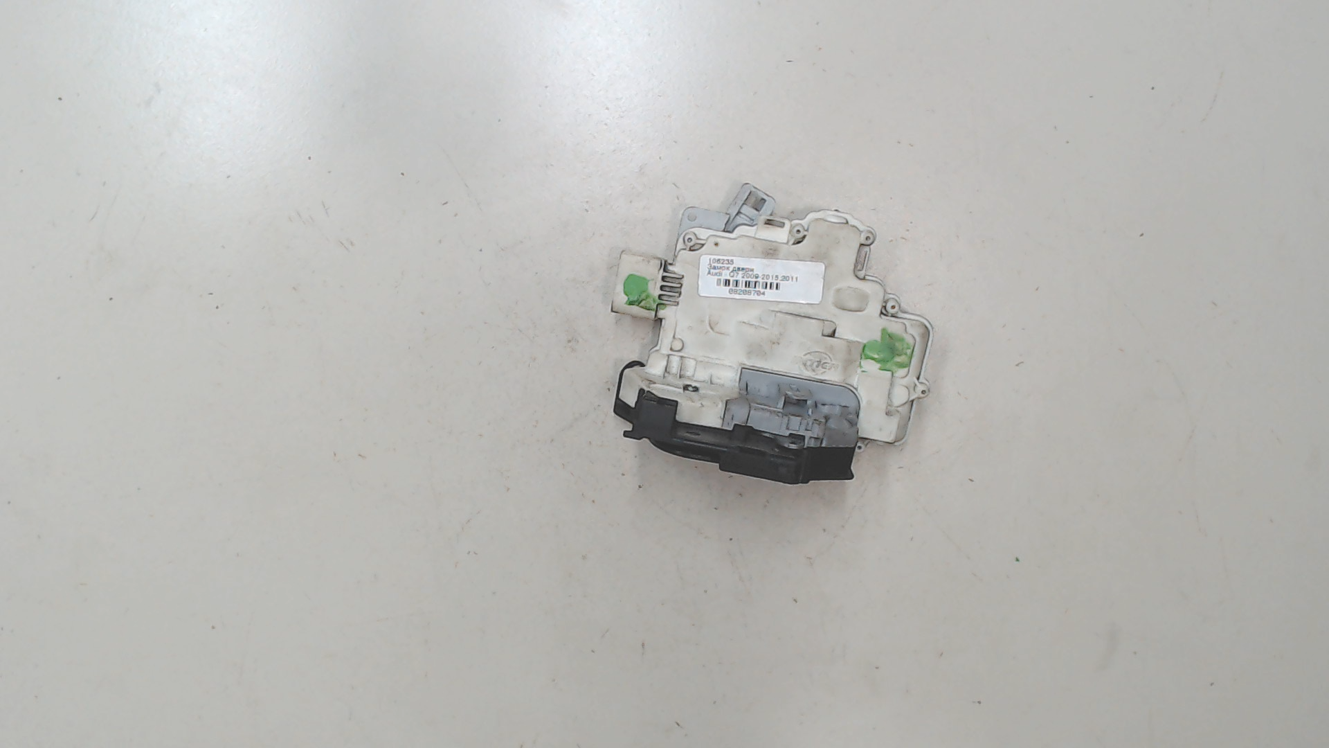 Замок двери задней левой