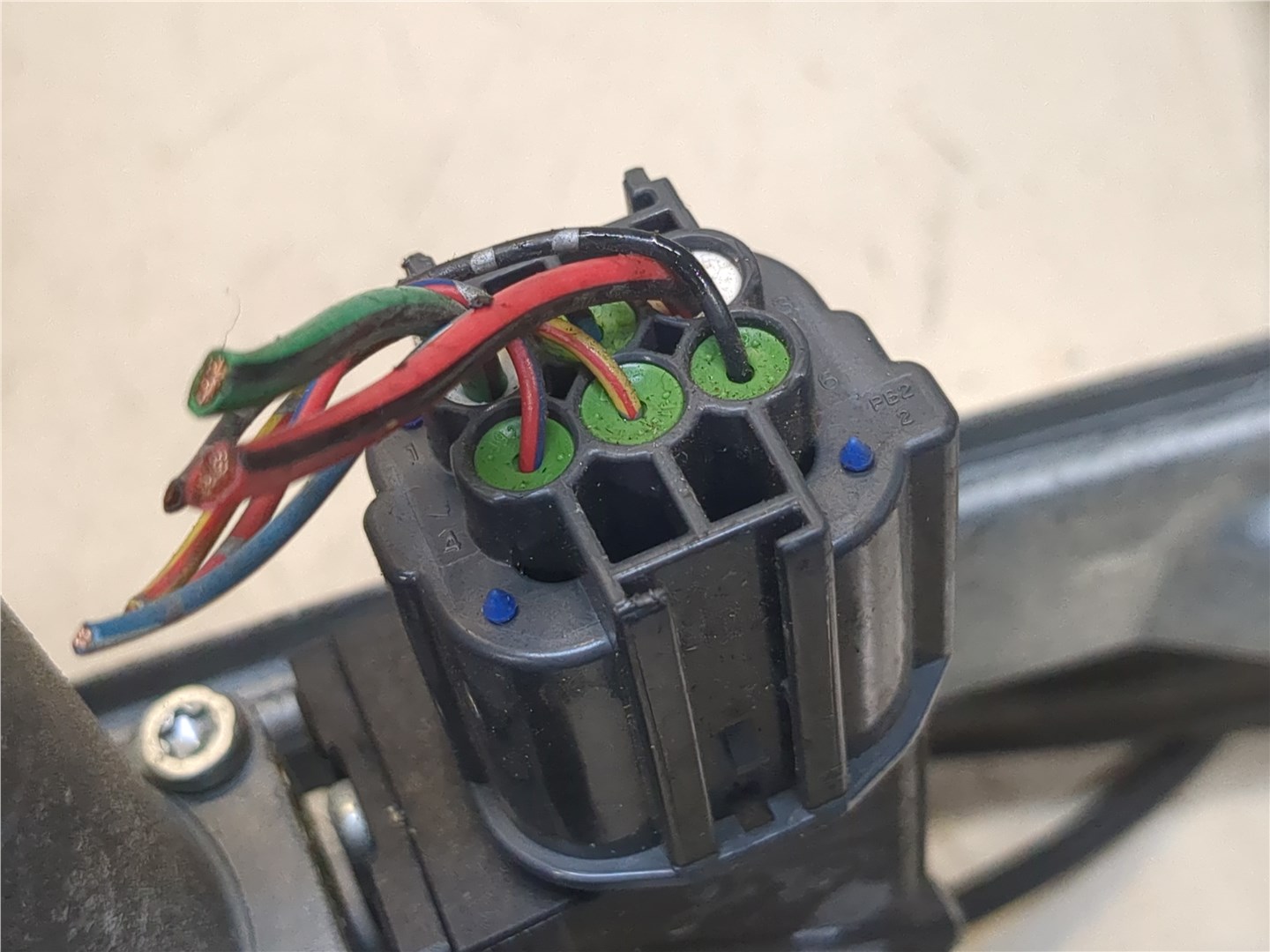 Стеклоподъемник электр. передний правый