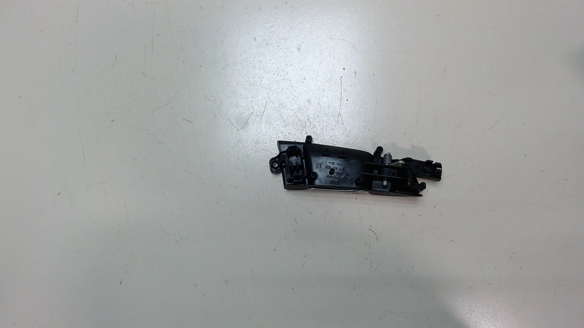 Ручка двери передней внутренняя левая