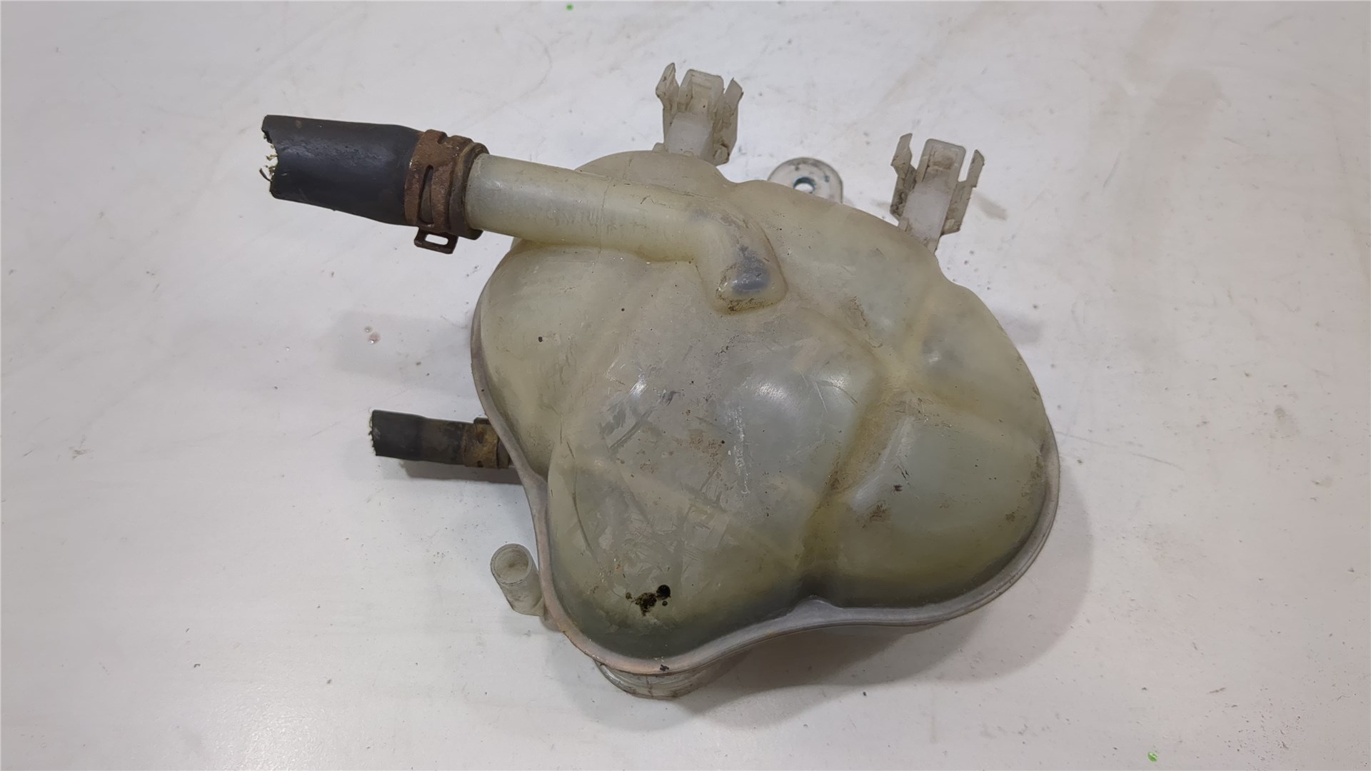 Бачок расширительный