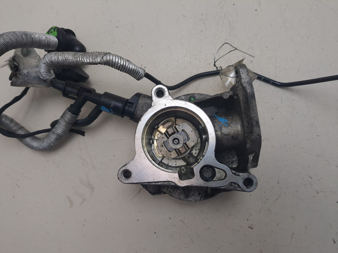 Насос вакуумный