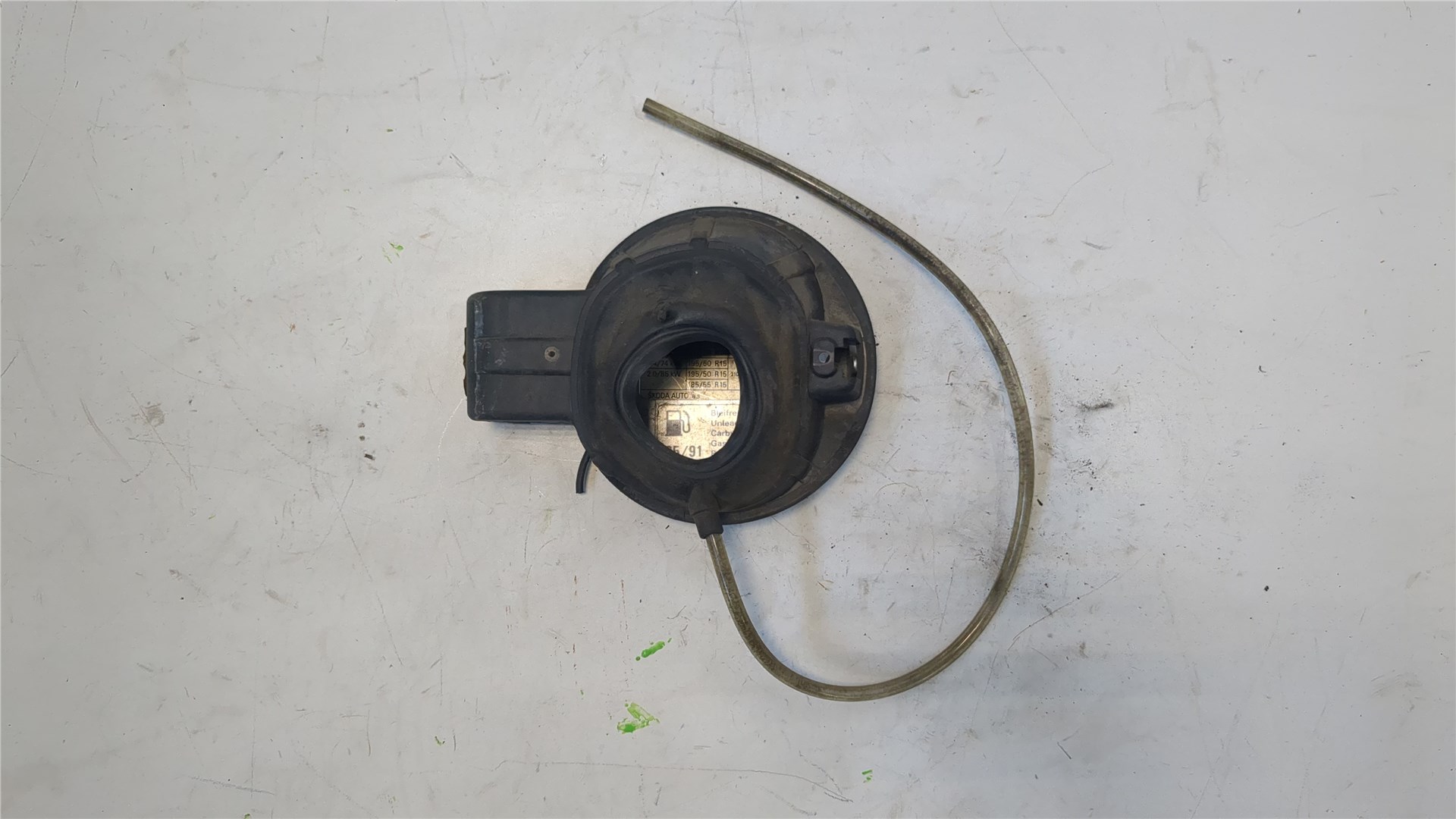 Лючок бензобака