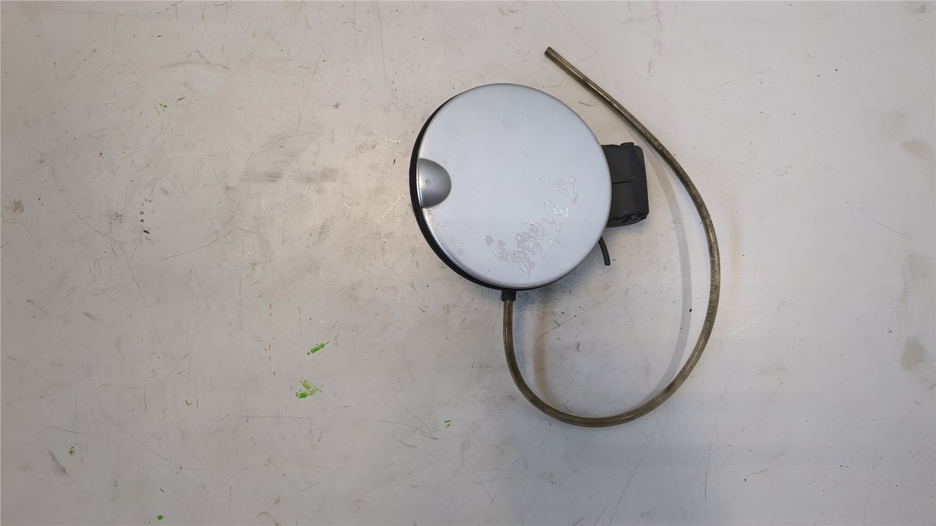 Лючок бензобака